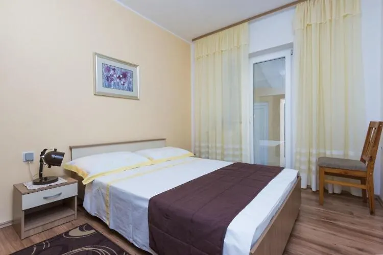 Haus Petra Family App Apartment Medulin