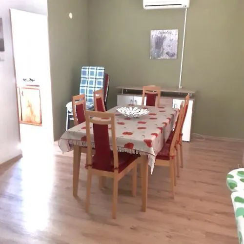 Haus Petra Family App Lägenhet Medulin